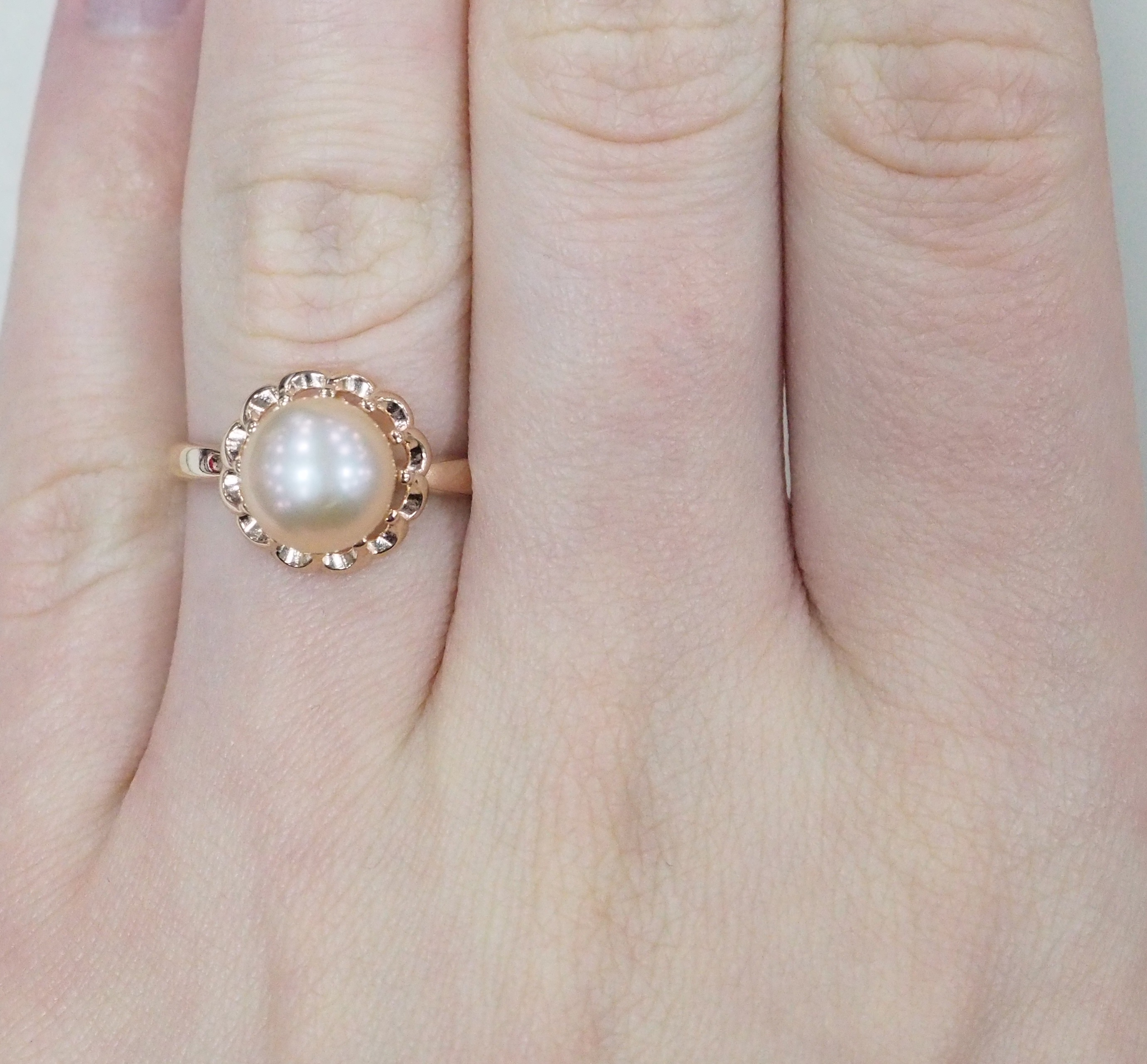 Серебряное кольцо с розовым жемчугом